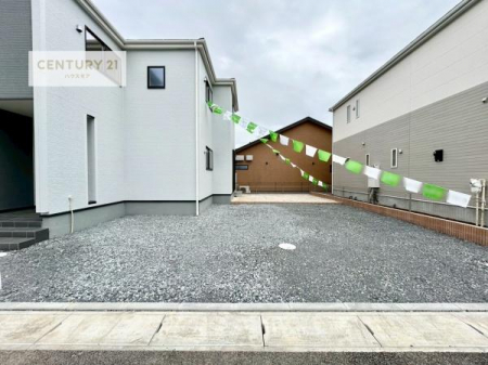 ���ԏ�@���ԃX�y�[�X��3�䕪����܂��I�Z�J���h�J�[�͂������A�o�C�N�⎩�]�ԂȂǂ��u���ꏊ�ɍ���܂���B