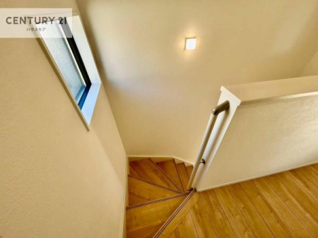 ���̑����ρ@�K�i�͖��邭�萠������Ă��܂��B���q�l�₲�N�z�̕������S���Ă����p�����܂��ˁB