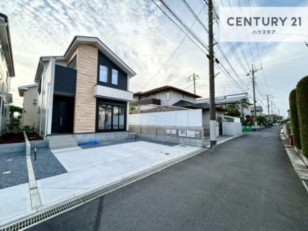 ���̑����n�@�O�ʓ��H��4���I�z����ǍD�ȗ��n�ł��B
�Ԍɓ��ꂪ���ȕ������S�ł��ˁB