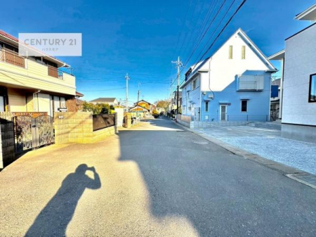 ���̑����n�@�O�ʓ��H��6���I���邭�L�X�Ƃ������H�ł��I
���Ќ��n�ɂėz�����肨�m���߂��������I�I