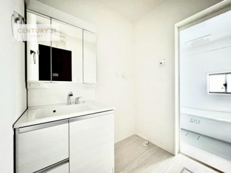 ���ʑ�E���ʏ��@�O�ʋ��d�l�̐��ʏ��́A�g�����Ȃ݂����₷������I���͎��[�ɂȂ��Ă��܂��B�h���C���[�₨���ϓ����Еt������̂Ő��ʑ������X�b�L���ƌ����邱�Ƃ��o���܂��I