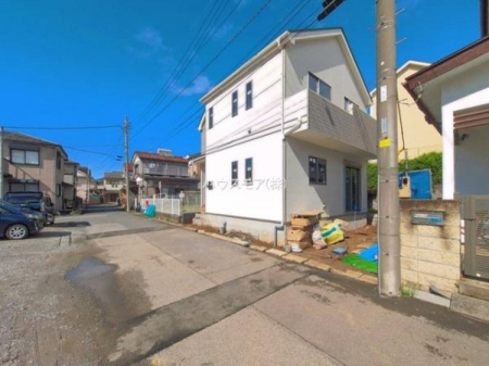 ���̑����n�@�O�ʓ��H5���I�z����ǍD�ȗ��n�ł��B
�Ԍɓ��ꂪ���ȕ������S�ł��ˁB