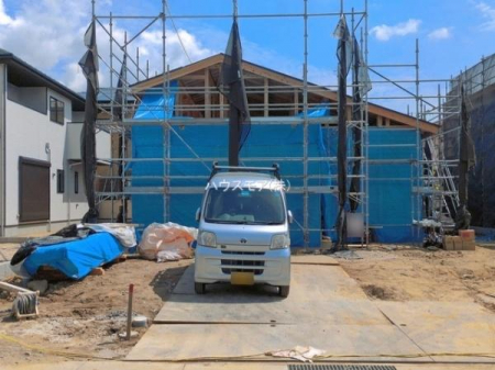 ���ԏ�@���ԃX�y�[�X��2�䕪����܂��I�Z�J���h�J�[�͂������A�o�C�N�⎩�]�ԂȂǂ��u���ꏊ�ɍ���܂���B