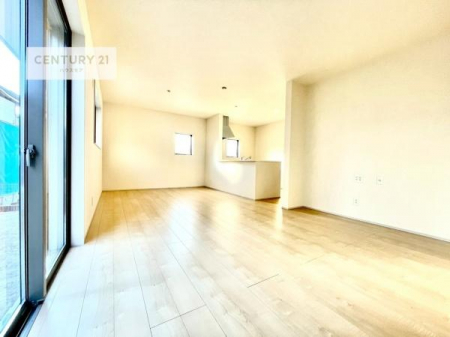 ���r���O�@�S�n�ǂ����r���O�͉Ƒ������R�ƏW�܂�܂��B�Ƒ��c�R�̎��Ԃ����������ł��B���Ƒ��ƁA����w�[���������Ԃ��߂��������ł��ˁB