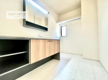 ���ʑ�E���ʏ��@�X�^�C���b�V���ȃf�U�C���̐��ʑ���̗p�B�������ꂽ��Ԃ��A���̏�����A���̎��Ԃ����㎿�Ȃ��̂ɉ��o���܂��B