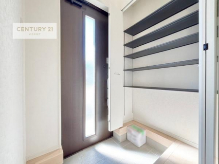 �����\�z�}(����)�@�V���[�Y�{�b�N�X�t���Ȃ̂ŁA���ւ��Еt�����|�������₷���ł��I
�X�b�L���������ւŌ˂��J�����u�ԁA�������̂���S�n������Ԃ��o�}���Ă���܂��B�y���d�l�ʐ^�z