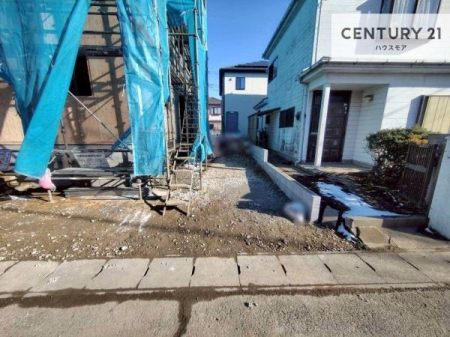 ���ԏ�@���ԃX�y�[�X��2�䕪����܂��I�Z�J���h�J�[�͂������A�o�C�N�⎩�]�ԂȂǂ��u���ꏊ�ɍ���܂���B