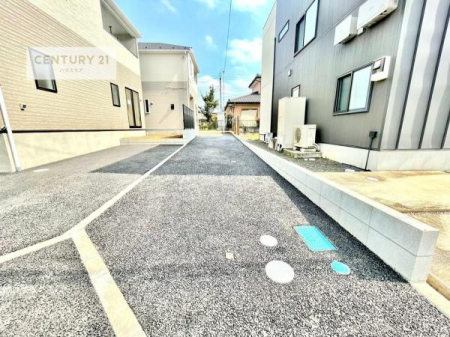 ���ԏ�@���ԃX�y�[�X��2�䕪����܂��I�Z�J���h�J�[�͂������A�o�C�N�⎩�]�ԂȂǂ��u���ꏊ�ɍ���܂���B