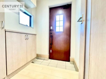 ���ց@�V���[�Y�{�b�N�X�t���Ȃ̂ŁA���ւ��Еt�����|�������₷���ł��I
�X�b�L���������ւŌ˂��J�����u�ԁA�������̂���S�n������Ԃ��o�}���Ă���܂��B