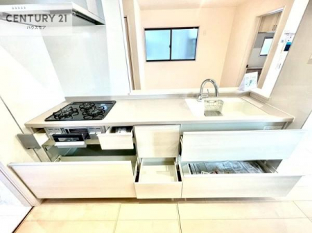 �L�b�`���@���[�X�y�[�X���L�x�ŁA�����X�y�[�X���X�b�L���ƕЕt���Ђ�`�����p�ł��܂��I
���K�ɍ�Ƃ��ł��܂��I�����̗���������܂��I