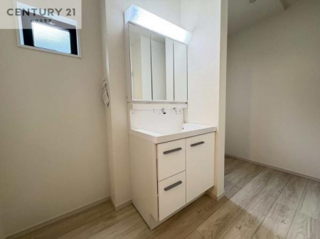 ���ʑ�E���ʏ��@�O�ʋ��d�l�̐��ʏ��́A�g�����Ȃ݂����₷������I���͎��[�ɂȂ��Ă��܂��B�h���C���[�₨���ϓ����Еt������̂Ő��ʑ������X�b�L���ƌ����邱�Ƃ��o���܂��I