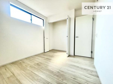 �m���@���[�X�y�[�X�����Ă��܂��I�������X�b�L�����ڂ��鎖���ł��܂��ˁB
�Ƌ��I�΂Ȃ��V���v���ȃf�U�C���ׁ̈A�Ƌ��I�΂����C�ɓ���̋�ԍ�肪�ł������ł��ˁB