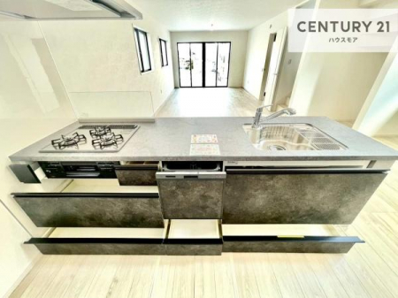 �L�b�`���@���[�͂̍����V�X�e���L�b�`���ŁA��������H�����������Еt���A�L�X�Ƃ�����Ԃŉ��K�ɗ������y���߂܂��B