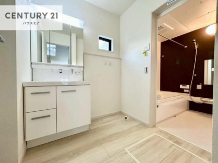 ���ʑ�E���ʏ��@�g�Ȃ�𐮂�����ʏ��́A���������厖�ł��I������̐������̂��镵�͋C�����o�I�C�����悭���g�����������܂��B�L�X�����X�y�[�X���������ł��ˁI
