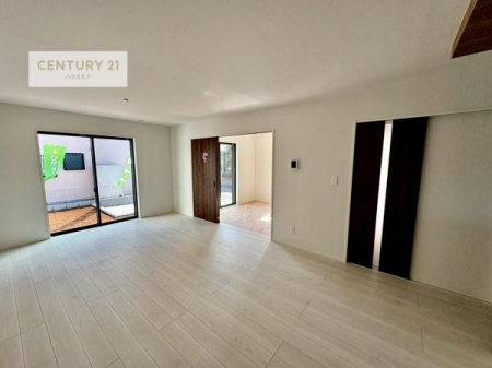 ���r���O�@�L�X�_�C�j���O�X�y�[�X�I������肨�H���B�΂��������y�������Ԃ��߂����܂��B���X�̔���������܂��I