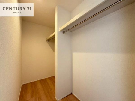 ���[�@�E�H�[�N�C���N���[�[�b�g�t���ł��B��������̂��m���Ȃǂ����[���Ă��������ł��ˁI���ɂ���@�������ȂǋG�ߕ��̑傫�ȉƓd�����[�ł��܂��B