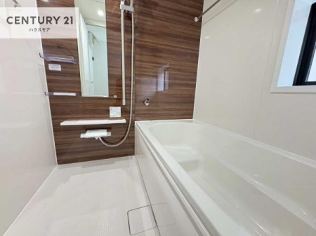 �����@�������������l�̕��͋C�̃o�X���[���́A�����o�Ă��ăo�X�^�C�����[���I
���d���撣���Ă��邲�J���ɂ��D�݂̍���̓����܂����āA�y����ł݂Ă͂������ł��傤���H