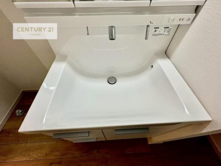 ���ʑ�E���ʏ��@�[�����ʑ�{�E���́A�������˂ɂ����̂ł�����ꂪ�y�X�I���������ۂĂ܂��I
�L���C�Ȑ��ʏ��Ŏ��������̃��`�x�[�V�������オ��܂��ˁI