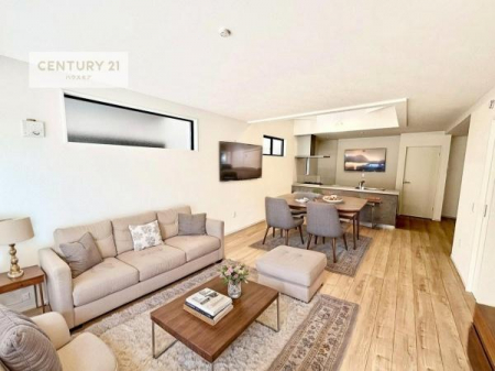 ���r���O�@�Ƌ��CG�p�[�X�ł��B�S�n�ǂ����r���O�͉Ƒ������R�ƏW�܂�܂��B�Ƒ��c�R�̎��Ԃ����������ł��B���Ƒ��ƁA����w�[���������Ԃ��߂��������ł��ˁB