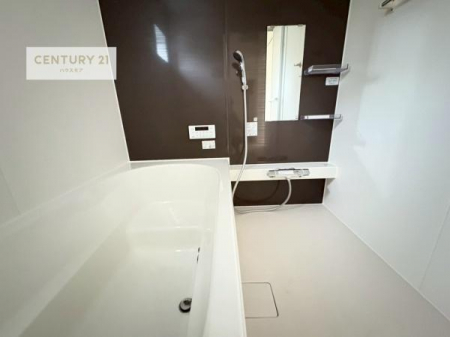 �����@�������������l�̕��͋C�̃o�X���[���́A�����o�Ă��ăo�X�^�C�����[���I
���d���撣���Ă��邲�J���ɂ��D�݂̍���̓����܂����āA�y����ł݂Ă͂������ł��傤���H