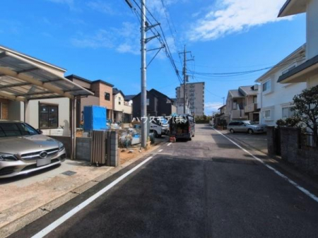 ���̑����n�@�O�ʓ��H6���I�z����ǍD�ȗ��n�ł��B
�Ԍɓ��ꂪ���ȕ������S�ł��ˁB