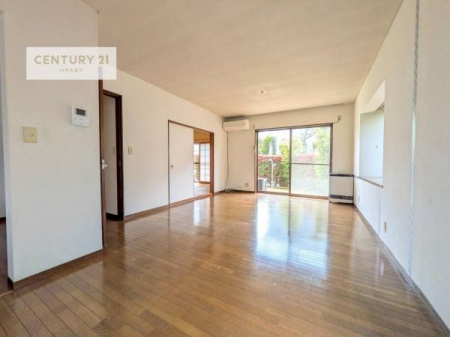 ���r���O�@�J�����̂���L�XLDK�I�\�t�@�[��_�C�j���O�e�[�u����u���Ă������ɂȂ�Ȃ��̂ŉ��K�ɉ߂����܂��I�R�~���j�P�[�V���������₷�����r���O�ł��B