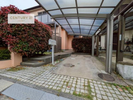 ���ԏ�@�J�[�|�[�g�t���ł��̂ő�؂Ȉ��Ԃ��J���A�~�̎����ɂ͑����������Ă���܂��B
���Ј�x�A���C�y�ɂ��₢���킹���������B