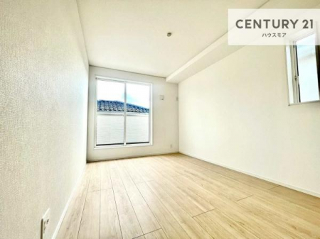 �m���@���邭���ʂ��̗ǂ������ł��B�u�V���v���v�Ƀf�U�C�����ꂽ�����B���R�x�������̂ŉƋ�⃌�C�A�E�g�ł��D�݂̋�Ԃ�n��グ���܂��B�����x�A���n�ɂĂ��m�F���������B