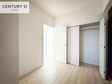 �m���@���[�X�y�[�X�����Ă��܂��I�������X�b�L�����ڂ��鎖���ł��܂��ˁB
�Ƌ��I�΂Ȃ��V���v���ȃf�U�C���ׁ̈A�Ƌ��I�΂����C�ɓ���̋�ԍ�肪�ł������ł��ˁB