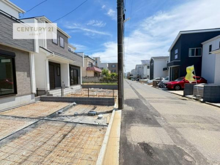���̑����n�@�O�ʓ��H�͓쑤6���I���邭�L�X�Ƃ������H�ł��I
���Ќ��n�ɂėz�����肨�m���߂��������I�I