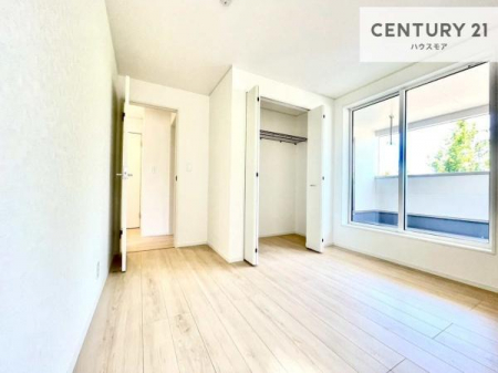 �m���@���[�X�y�[�X�����Ă��܂��I�������X�b�L�����ڂ��鎖���ł��܂��ˁB
�Ƌ��I�΂Ȃ��V���v���ȃf�U�C���ׁ̈A�Ƌ��I�΂����C�ɓ���̋�ԍ�肪�ł������ł��ˁB