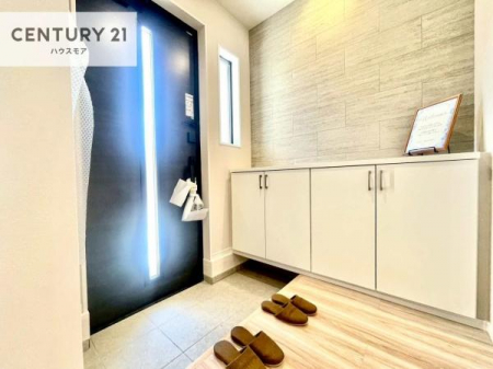 ���ց@�V���[�Y�{�b�N�X�t���B���ւ��Еt�����|�������₷���ł��I
�X�b�L���������ւŌ˂��J�����u�ԁA�������̂���S�n������Ԃ��o�}���Ă���܂��B