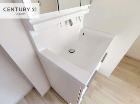 ���ʑ�E���ʏ��@�[�����ʑ�{�E���́A�������˂ɂ����̂ł�����ꂪ�y�X�I���������ۂĂ܂��I
�L���C�Ȑ��ʏ��Ŏ��������̃��`�x�[�V�������オ��܂��ˁI