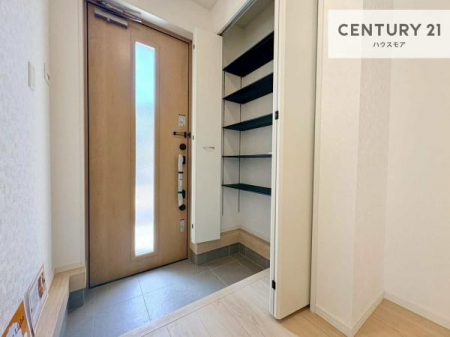���ց@�V���[�Y�{�b�N�X�t���B���ւ��Еt�����|�������₷���ł��I
�X�b�L���������ւŌ˂��J�����u�ԁA�������̂���S�n������Ԃ��o�}���Ă���܂��B