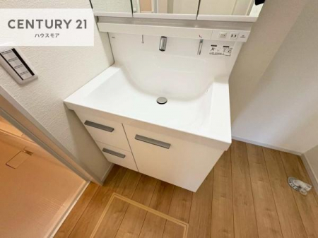 ���ʑ�E���ʏ��@�[�����ʑ�{�E���́A�������˂ɂ����̂ł�����ꂪ�y�X�I���������ۂĂ܂��I
�L���C�Ȑ��ʏ��Ŏ��������̃��`�x�[�V�������オ��܂��ˁI