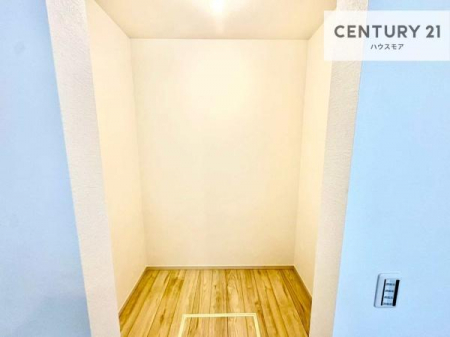 ���[�@�E�H�[�N�C���N���[�[�b�g�t���ł��B��������̂��m���Ȃǂ����[���Ă��������ł��ˁI���ɂ���@�������ȂǋG�ߕ��̑傫�ȉƓd�����[�ł��܂��I