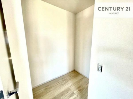 ���[�@�E�H�[�N�C���N���[�[�b�g�t���ł��B��������̂��m���Ȃǂ����[���Ă��������ł��ˁI���ɂ���@�������ȂǋG�ߕ��̑傫�ȉƓd�����[�ł��܂��I