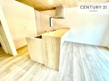 ���r���O�@���r���O�S�̂����n����ΖʃL�b�`���Ȃ̂ŁA���q�l�̗l�q�������Ȃ����Ƃ��ł���q��Ă����₷�����S�ȊԎ�ł��I