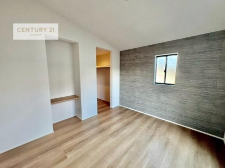 ���r���O�ȊO�̋����@���[�X�y�[�X���[���I�������X�b�L�����ڂ��鎖���ł��܂��ˁB
�Ƌ��I�΂Ȃ��V���v���ȃf�U�C���ׁ̈A�Ƌ��I�΂����C�ɓ���̋�ԍ�肪�ł������ł��ˁB