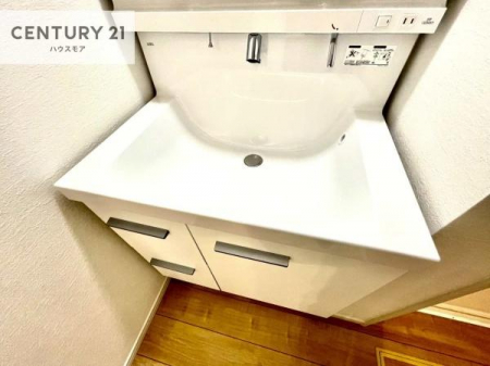 ���ʑ�E���ʏ��@�[�����ʑ�{�E���́A�������˂ɂ����̂ł�����ꂪ�y�X�I���������ۂĂ܂��I
�L���C�Ȑ��ʏ��Ŏ��������̃��`�x�[�V�������オ��܂��ˁI