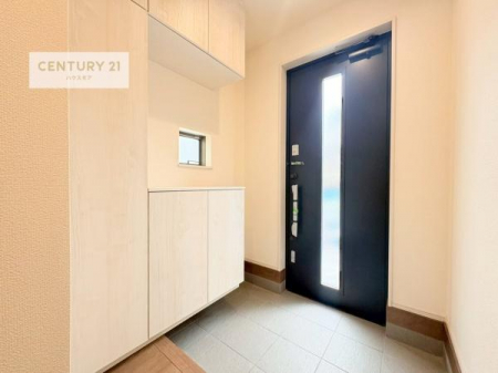 ���ց@�V���[�Y�{�b�N�X�t���Ȃ̂ŁA���ւ��Еt�����|�������₷���ł��I
�X�b�L���������ւŌ˂��J�����u�ԁA�������̂���S�n������Ԃ��o�}���Ă���܂��B