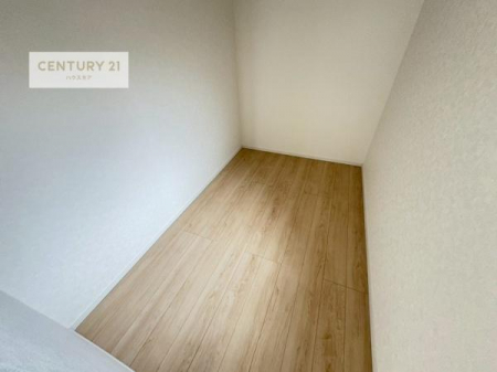 ���[�@�E�H�[�N�C���N���[�[�b�g�t���ł��B��������̂��m���Ȃǂ����[���Ă��������ł��ˁI���ɂ���@�������ȂǋG�ߕ��̑傫�ȉƓd�����[�ł��܂��I