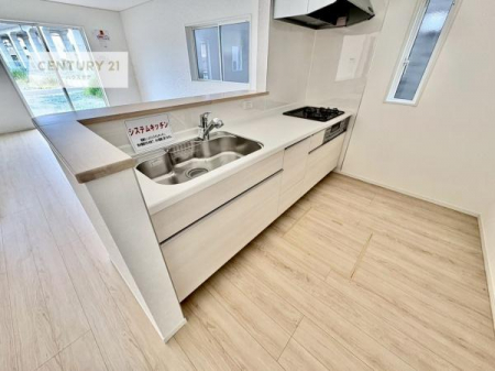 �L�b�`���@��l�C�̑Ζʎ��V�X�e���L�b�`�����̗p���Ă��܂��I���Ƒ��̃R�~���j�P�[�V���������R�Ƒ�����݌v�ł��B
���q�l�ɂ��ڂ��͂��̂Ŋ������ł��ˁB���[�͂�����܂��I
