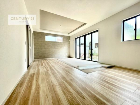 ���r���O�@�D�����z���܂肪���r���O����ł���ċ��S�n�̗ǂ���Ԃ����o���Ă���܂��I
���났�̎��Ԃ��߂����܂��I