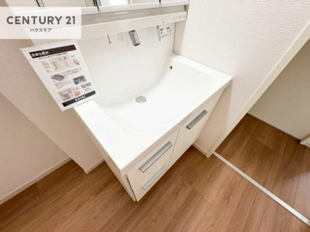 ���ʑ�E���ʏ��@�[�����ʑ�{�E���́A�������˂ɂ����̂ł�����ꂪ�y�X�I���������ۂĂ܂��I
�L���C�Ȑ��ʏ��Ŏ��������̃��`�x�[�V�������オ��܂��ˁI