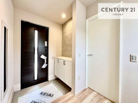 ���ց@�V���[�Y�{�b�N�X�t���Ȃ̂ŁA���ւ��Еt�����|�������₷���ł��I
�X�b�L���������ւŌ˂��J�����u�ԁA�������̂���S�n������Ԃ��o�}���Ă���܂��B