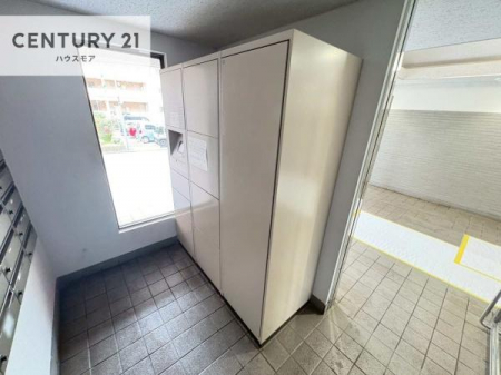 ���̑����p���@��z�{�b�N�X�����Ȃ̂ŕs�ݎ��ł��ו��̎󂯎�肪�ł��A�Z�����������T�|�[�g�B�Ĕz�B�̎�Ԃ��Ȃ��A���S�E�֗��ȕ�炵���������܂��B