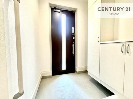 ���ց@�V���[�Y�{�b�N�X�t���Ȃ̂ŁA���ւ��Еt�����|�������₷���ł��I
�X�b�L���������ւŌ˂��J�����u�ԁA�������̂���S�n������Ԃ��o�}���Ă���܂��B