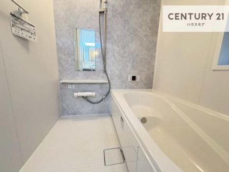 �����@�����������ƐL�΂��Ă��낰�闁���B����̔�������A�����b�N�X�����o�X�^�C�������߂������������܂��B