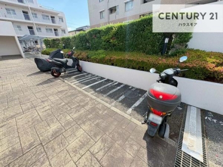���̑����p���@���p�����E�o�C�N�u����ł��B
�o�C�N������΍s���͈͂��L���肨�o�����֗��ł��I�󂫏󋵂Ɋւ��Ă͂��C�y�ɂ��₢���킹��������